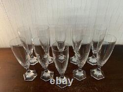 10 flûtes modèle Saint Cloud en cristal de Saint Louis (prix à la pièce)