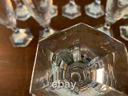 10 flûtes modèle Saint Cloud en cristal de Saint Louis (prix à la pièce)