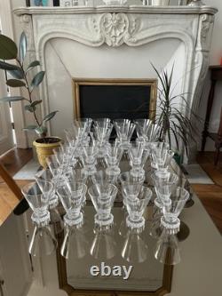 10 verres à vin blanc modèle Diamant en cristal de Saint-Louis signés