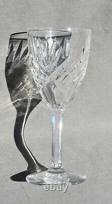 10 verres a vin en cristal saint louis modèle chantilly signé H 14 cm