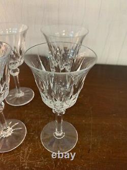 10 verres a vin modèle en cristal de Saint Louis (prix à la pièce)