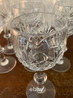 10 verres à vin taillé modèle gravé cristal de Saint Louis (prix à la pièce)