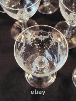 11 Verres À Porto Ou Liqueur En Cristal Gravé Saint Louis / Baccarat