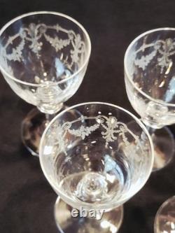 11 Verres À Porto Ou Liqueur En Cristal Gravé Saint Louis / Baccarat