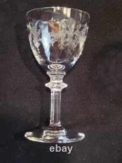 11 Verres À Porto Ou Liqueur En Cristal Gravé Saint Louis / Baccarat