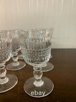 11 verres à vin modèle cristal de Saint Louis (prix à la pièce)