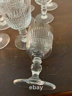 11 verres à vin modèle cristal de Saint Louis (prix à la pièce)