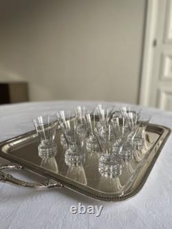 11 verres à vin rouge modèle Diamant en cristal de Saint-Louis