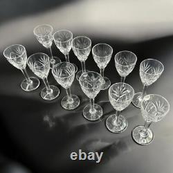 12 Verres Cristal Liqueur Signés Saint Louis Chantilly H 11,5 cm 12 Verres Cristal Liqueur Signés Saint Louis Chantilly H 11,5 cm