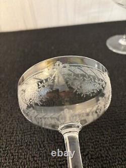 12 coupes à champagne modèle guirlande cristal de Saint Louis (prix à la pièce)