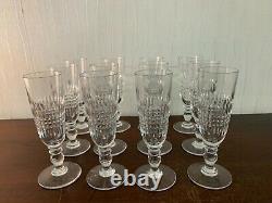 12 flûtes à champagne modèle cristal de Saint Louis (prix à la pièce)