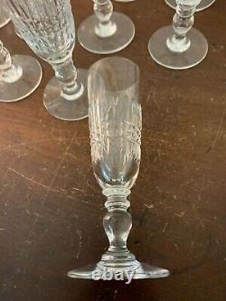 12 flûtes à champagne modèle cristal de Saint Louis (prix à la pièce)