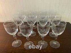 12 verres vin gravé en cristal de Saint Louis (prix à la pièce)