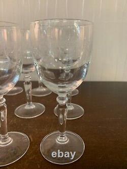 12 verres vin gravé en cristal de Saint Louis (prix à la pièce)