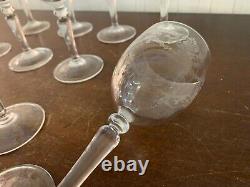 12 verres vin gravé en cristal de Saint Louis (prix à la pièce)