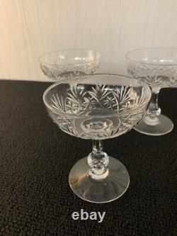 13 coupes à champagne Massenet en cristal de Saint Louis (prix à la pièce)