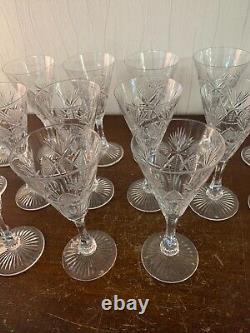 15 verres à vin rouge modèle taillé épi cristal de Saint Louis (prix à la pièce)