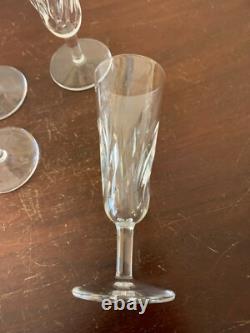 16 flûtes à champagne modèle Bidassoa cristal de Saint Louis (prix à la pièce)