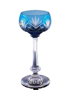 1 Verre A Vin Cristal Couleur Bleu Ciel Taille Modele Massenet St Louis Signe