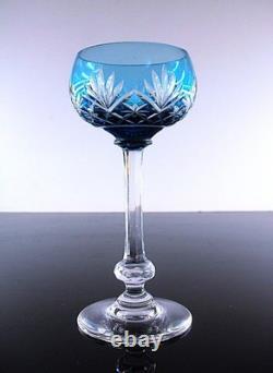 1 Verre A Vin Cristal Couleur Bleu Ciel Taille Modele Massenet St Louis Signe