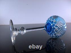 1 Verre A Vin Cristal Couleur Bleu Ciel Taille Modele Massenet St Louis Signe