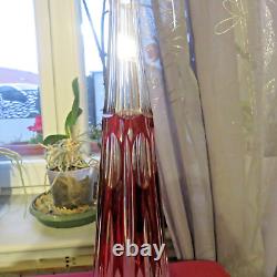 1 carafe a vin couleur rouge en cristal de saint louis taillé