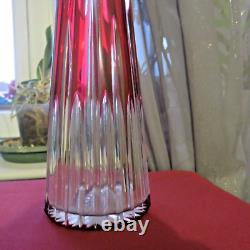 1 carafe a vin couleur rouge en cristal de saint louis taillé