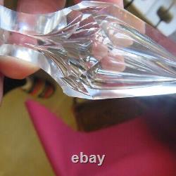 1 carafe de couleur grenat en cristal de saint louis ou lorraine taillé