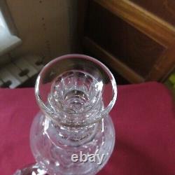 1 carafe en cristal de saint louis modèle trianon H 28 CM