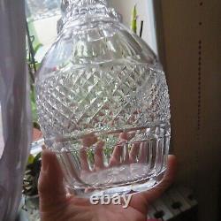 1 carafe en cristal de saint louis modèle trianon H 28 CM