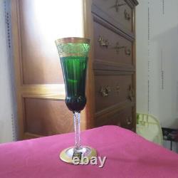 1 flute a champagne cristal de saint louis modèle thistle de couleur verte signé