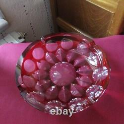 1 grand cendrier en cristal de saint louis de couleur rouge Ø 22cm