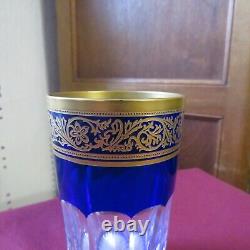 1 verre gobelet a thé de couleur bleu cristal de saint louis decor or