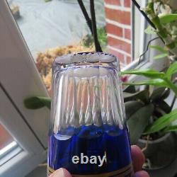 1 verre gobelet a thé de couleur bleu cristal de saint louis decor or