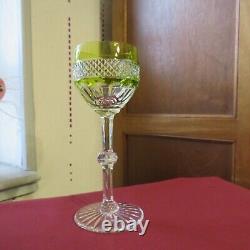 1 verre roemer de couleur chartreux cristal de saint louis modèle trianon H 18