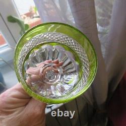 1 verre roemer de couleur chartreux cristal de saint louis modèle trianon H 18