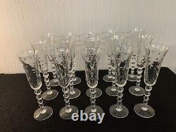 22 flûtes à champagne modèle Bubble en cristal de Saint Louis (prix à la pièce)