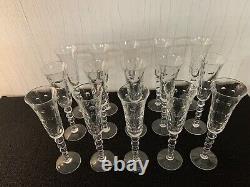 22 flûtes à champagne modèle Bubble en cristal de Saint Louis (prix à la pièce)