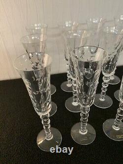 22 flûtes à champagne modèle Bubble en cristal de Saint Louis (prix à la pièce)