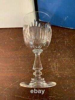 23 verres à vin blanc modèle Liane en cristal de Saint Louis (prix à la pièce)