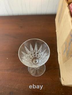23 verres à vin blanc modèle Tarn en cristal de Saint Louis (prix à la pièce)