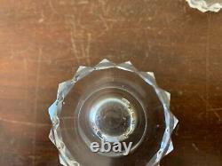 25 verres à vin blanc modèle diamant en cristal de Saint Louis (prix à la pièce)