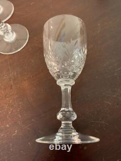 29 verres à vin rouge modèle Massenet cristal de Saint Louis (prix à la pièce)