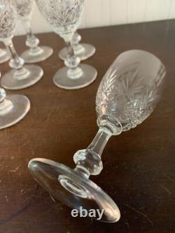 29 verres à vin rouge modèle Massenet cristal de Saint Louis (prix à la pièce)