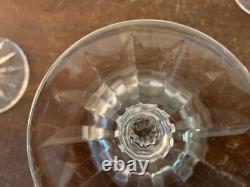 2 coupes à champagne modèle Camargue en cristal de Saint Louis /prix à la pièce