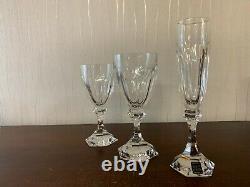 2 services 18 pièces modèle Chambord cristal de Saint Louis /prix de 18 verres
