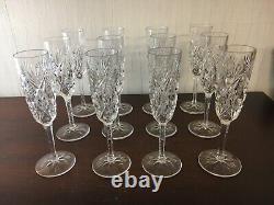 32 flûtes à champagne modèle Florence cristal de Saint Louis (prix à la pièce)