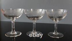 3 coupes champagne gravées en cristal attribué à saint louis