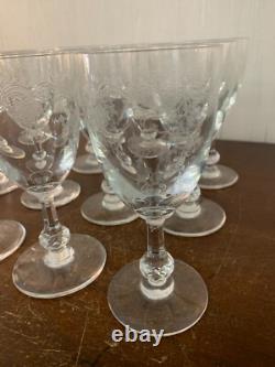 40 verres à vin rouge modèle Cléo en cristal de Saint Louis (prix à la pièce)