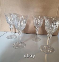 4 Jolis verres à vin, en cristal de St Louis, modèle''Tommy'